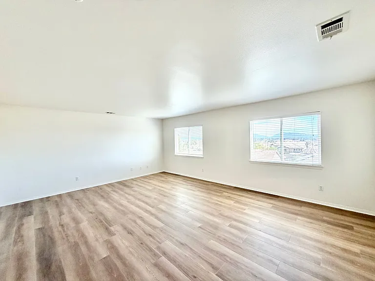 31409 Orchard Ln — Photo 31