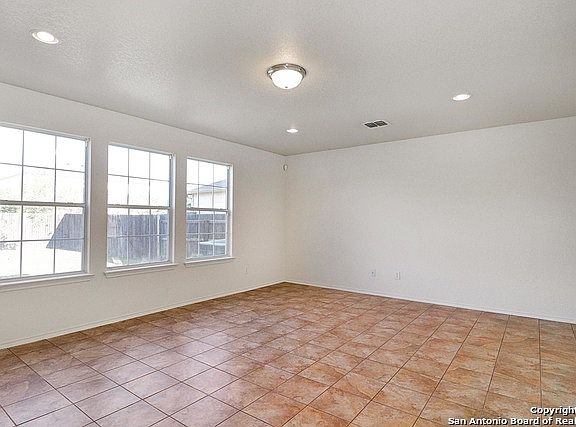 5th image of 10219 Villa Del Lago
