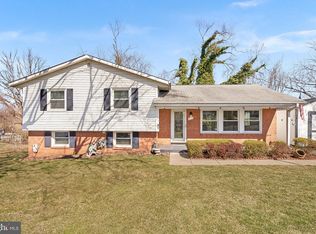 610 W Maple Ave, Sterling, VA 20164