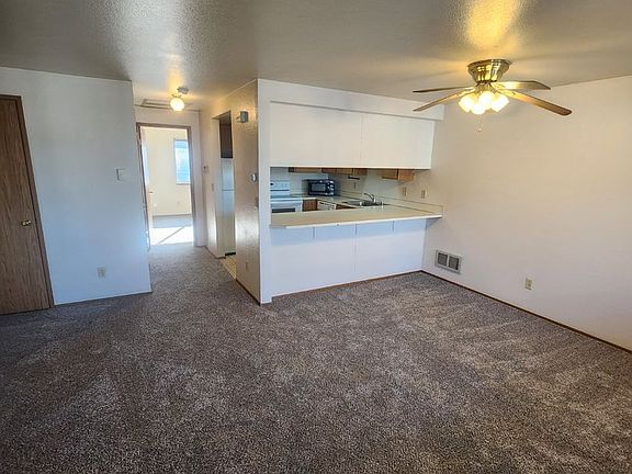 3rd image of 3306 Hoyt Ave APT 202