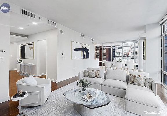 3rd image of 207 E 57th St APT 17B