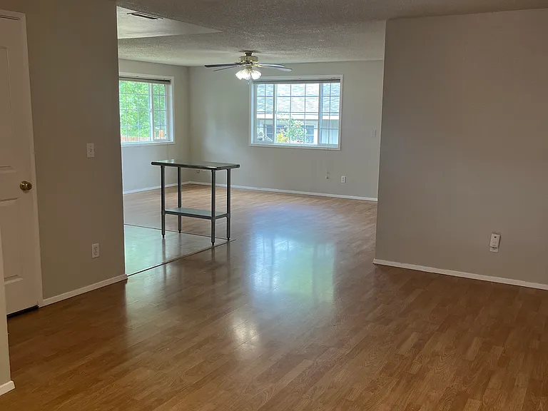 2631 California Ave — Photo 4