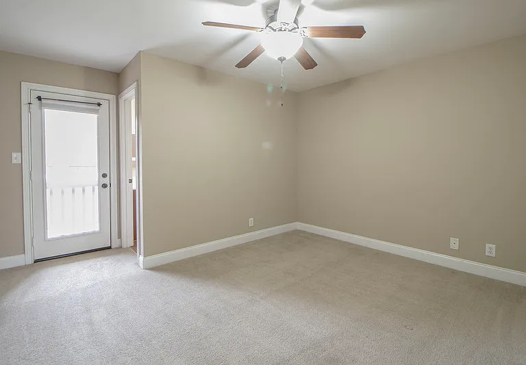 605 Anderson Dr — Photo 8