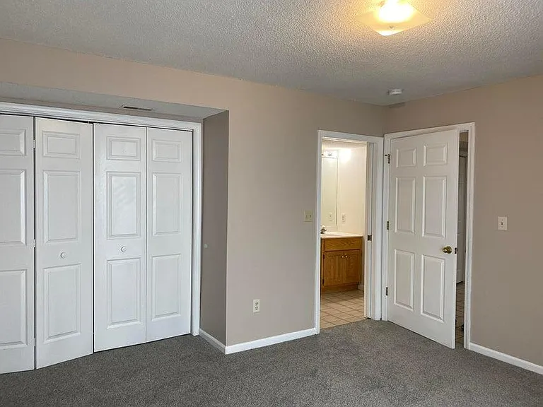 28 N Cedar Lake Dr W — Photo 10