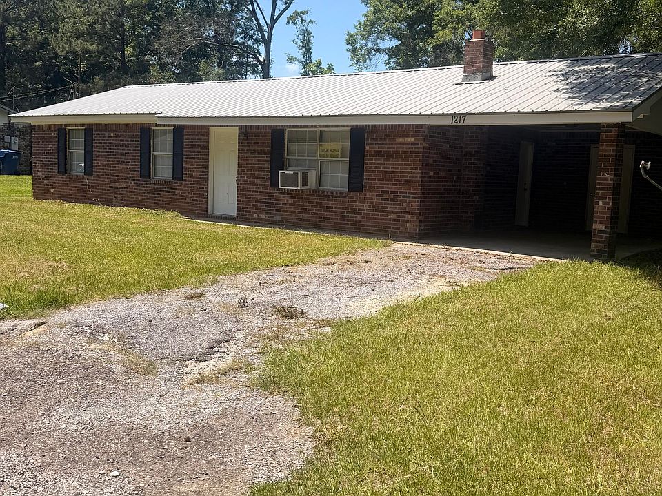 1st image of 1217 N Magnolia Ave