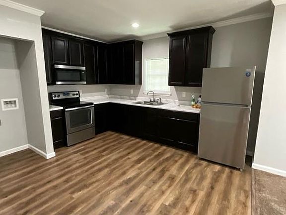 5th image of 4126 Sayers St