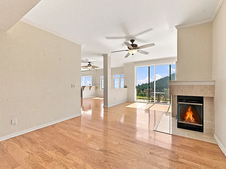 680 Ridgeside Dr #1 — Photo 8