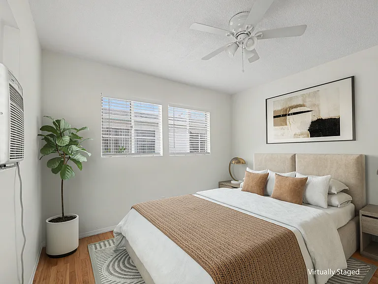 1037 N Curson Ave #4 — Photo 30