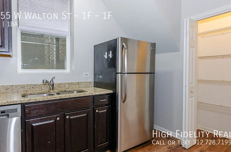 1355 W Walton St #1F — Photo 4