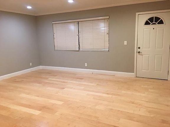 3rd image of 3922 Canon Ave