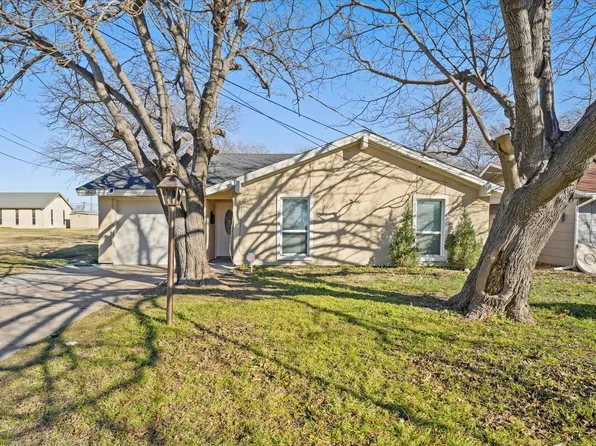 1822 Spikes St, Grand Prairie, TX 75051