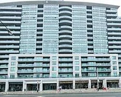 25 Lower Simcoe — Photo 1