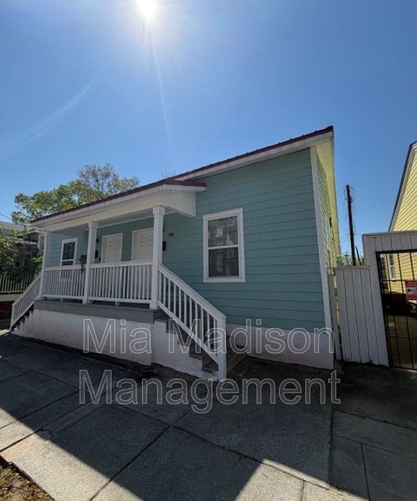 1st image of 319 W 31st St