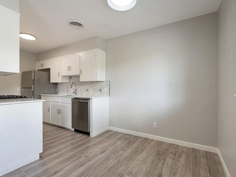1513 Braes Ridge Dr #B — Photo 10