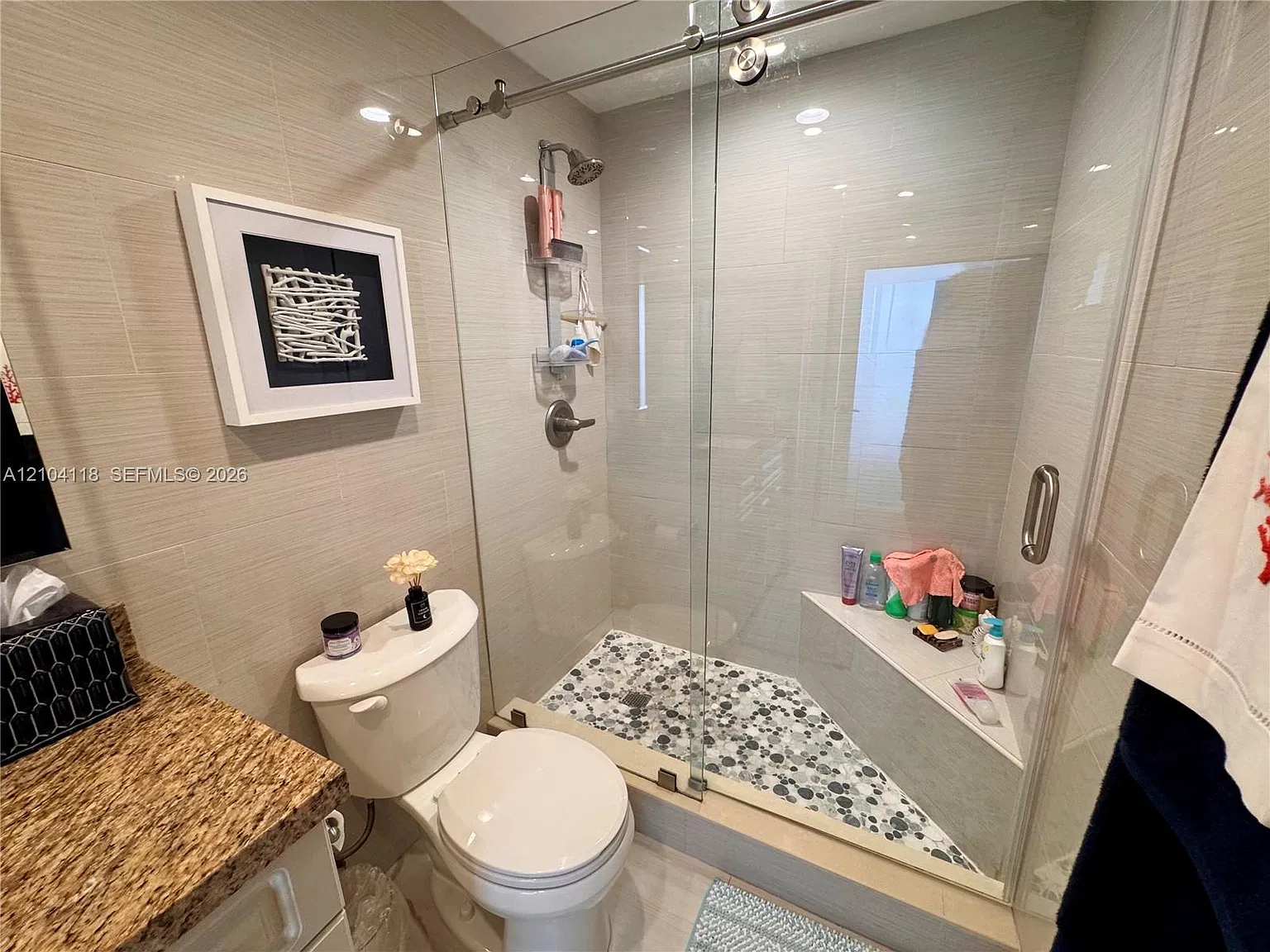 Triton Tower Condo — Photo 4