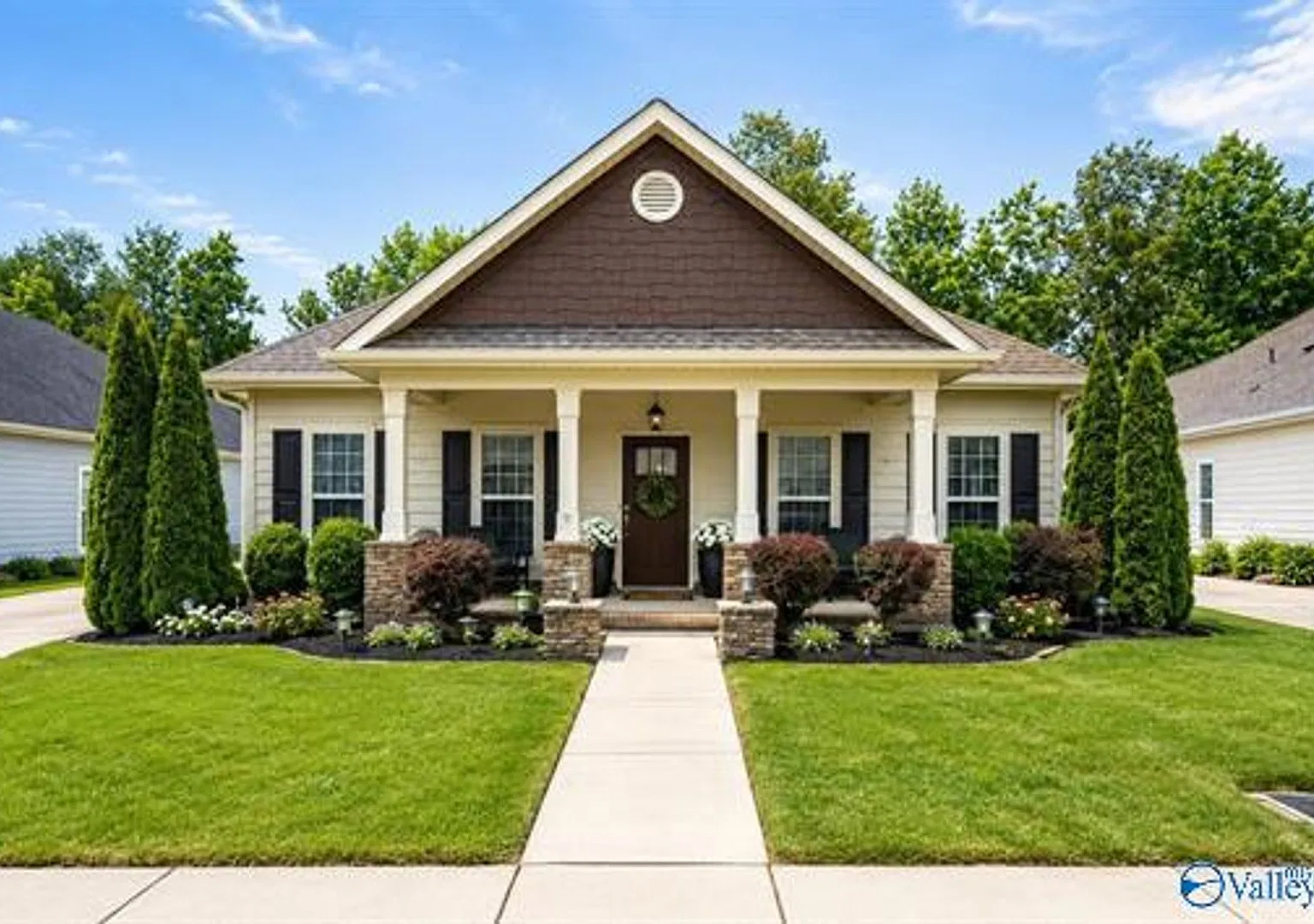 Beautiful 3-Bedroom Craftsman Home in Madison 6-Month Lease Available! — Photo 1