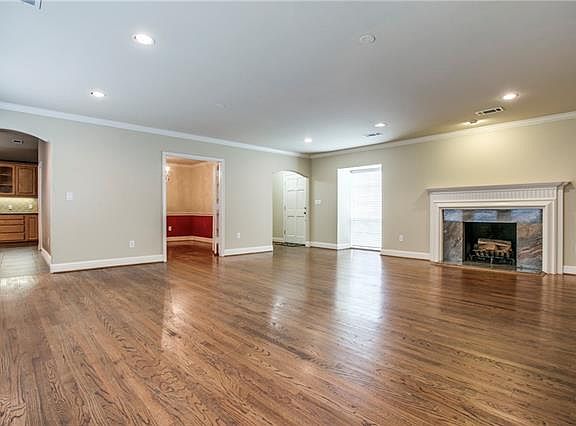 2nd image of 5102 Wenonah Dr