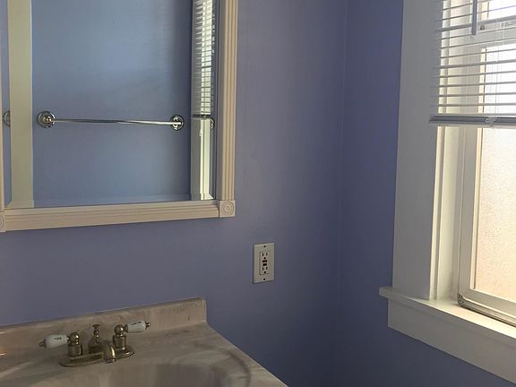 4th image of 453 S 11th St #2