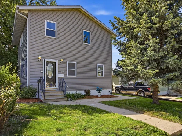 3806 E Ave NE, Cedar Rapids, IA 52402