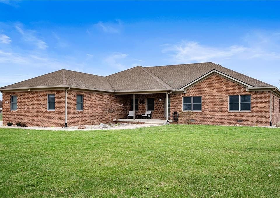 156 E Main St, Pittsboro, IN 46167 Zillow