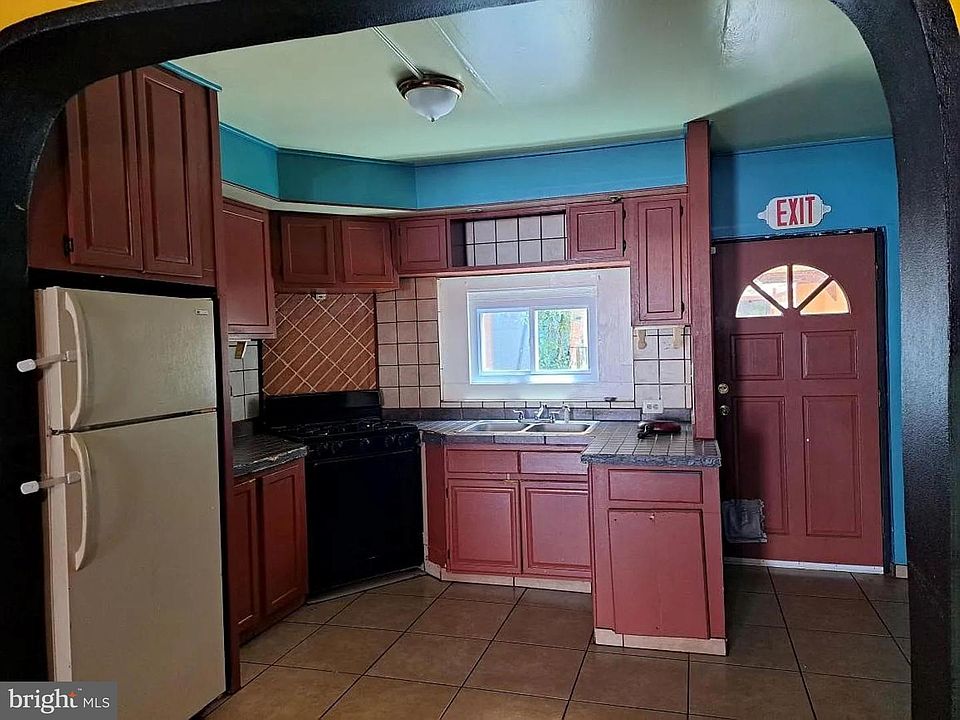 1st image of 3423 Kip St