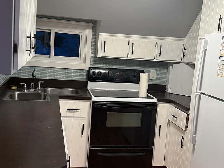 43 Warren Ave — Photo 9