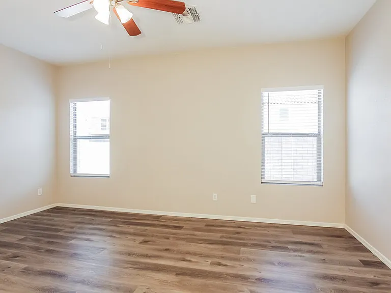 3134 W Cavedale Dr — Photo 8