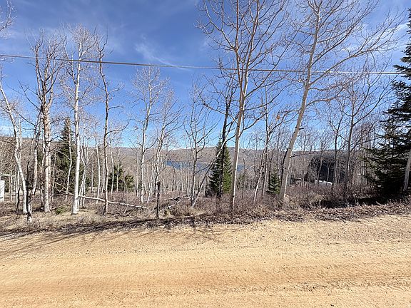3rd image of 10 N Lake View Dr