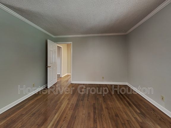 2nd image of 1914 14th Ave N
