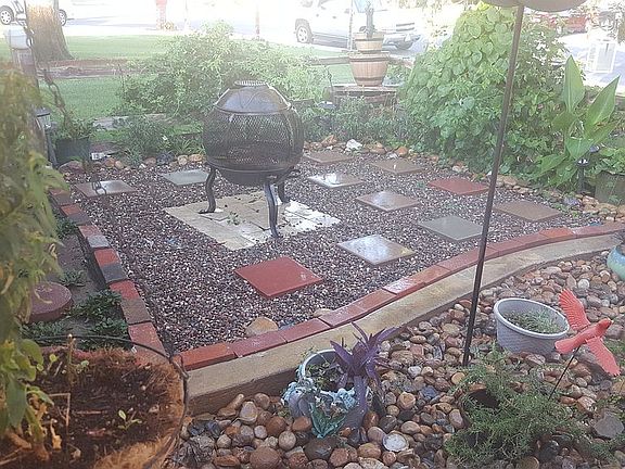 sitting/fire pit area