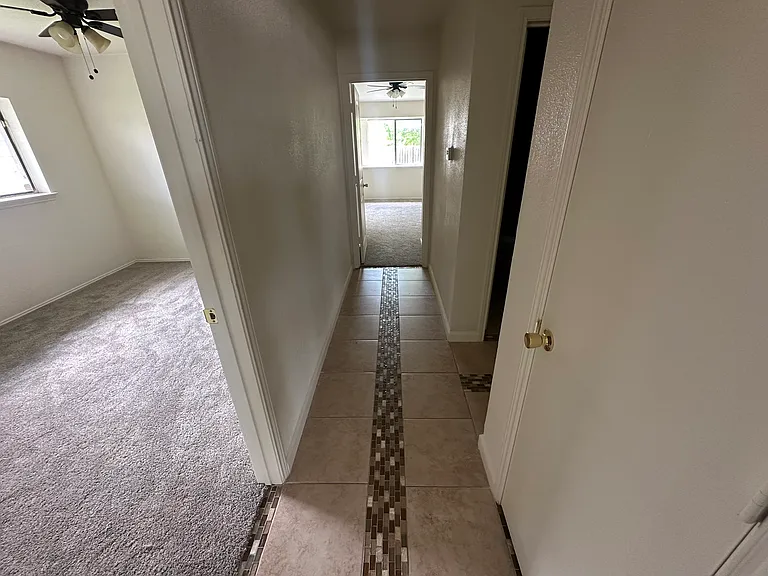 Canyon Cir — Photo 24