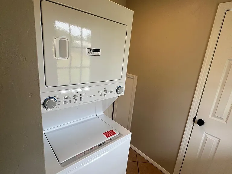 2211 Penhall Dr NE — Photo 13