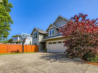 8326 SW Oak St, Portland, OR 97223