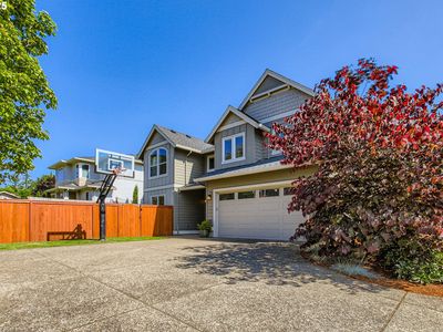 8326 SW Oak St, Portland, OR, 97223