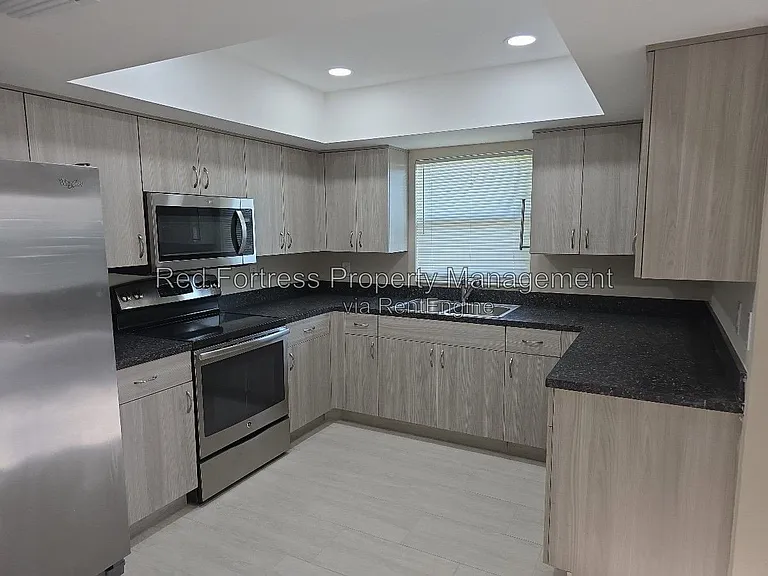 3608 SW 7th Pl — Photo 6