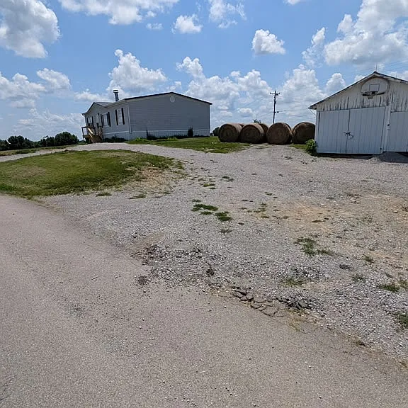 5410 Highway 467 — Photo 2