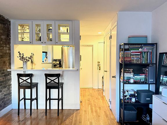2nd image of 324 E 35th St APT 6C