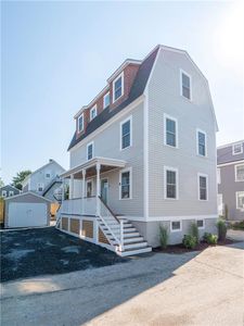 2 Sharon Ct, Newport, RI, 02840