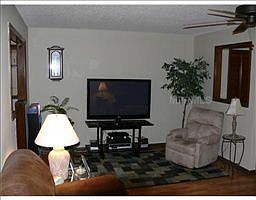 4th image of 1573 W Euclid Ave