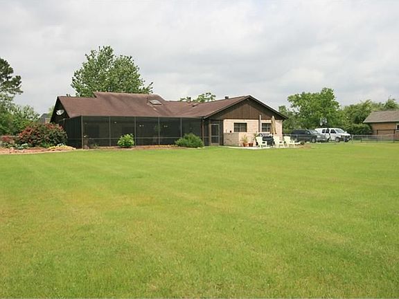 2nd image of 517 Sun Park Dr