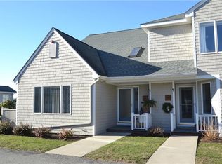 341 Spinnaker Ln, Bristol, RI 02809