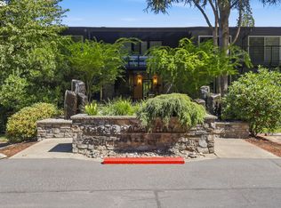 16250 Pacific Hwy Unit 45, Lake Oswego, OR 97034