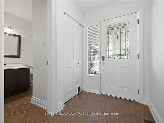 3rd image of 5061 Pinedale Ave #102