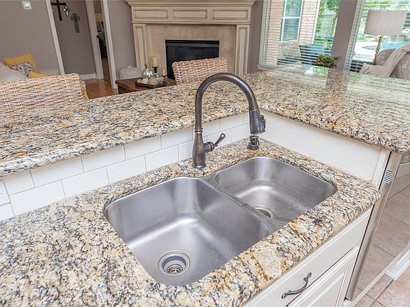 4th image of 5506 Bridgehaven Ct