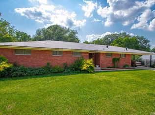 814 N Main St, Benton, AR 72015