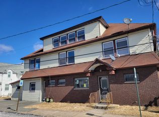 306 Chestnut St APT C, Peckville, PA 18452