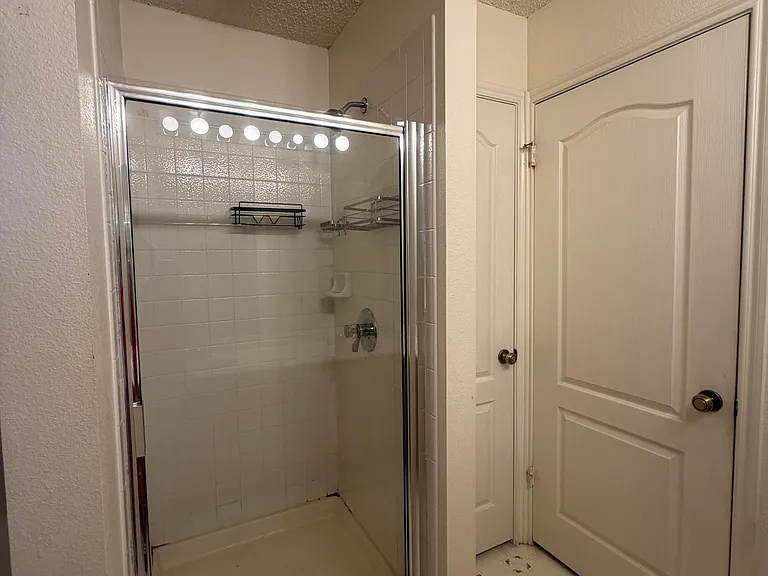 1208 Bradbury Ln — Photo 39