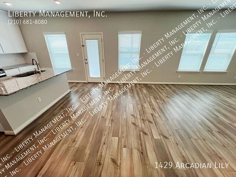 1429 Arcadian Lily — Photo 11