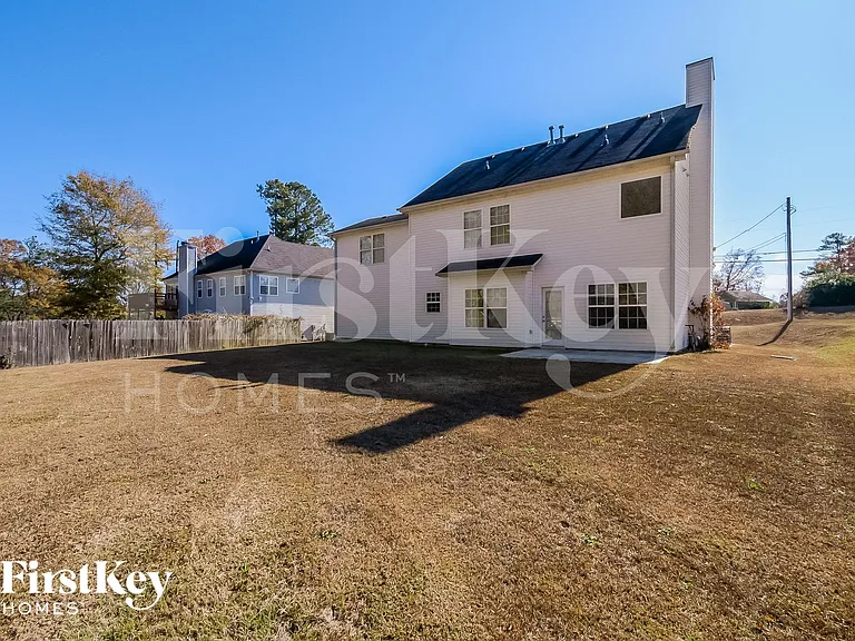 915 Midway Rd — Photo 15
