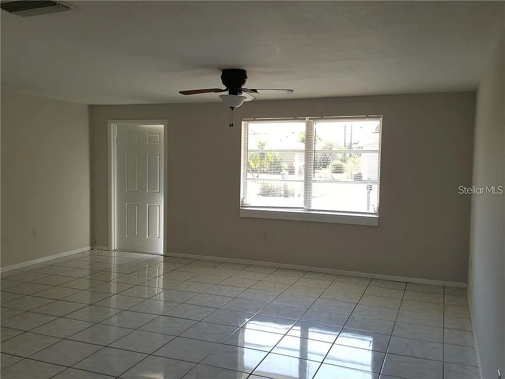 2 bed, 2.0 bath, 1139 sqft, $1,775 — Photo 3